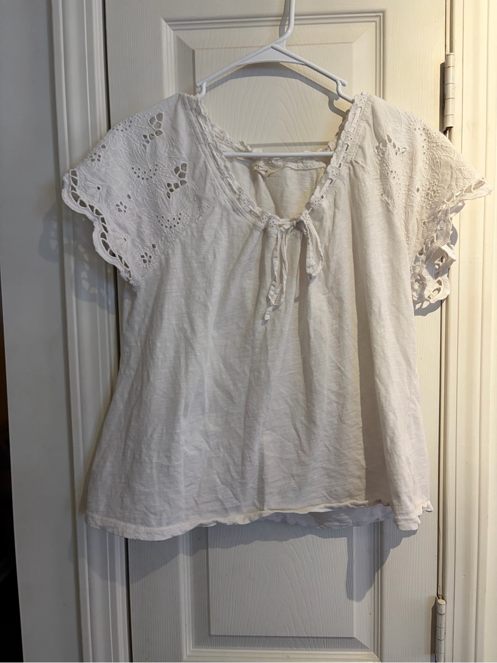Lucky Brand White Eyelet Tie-Front Blouse